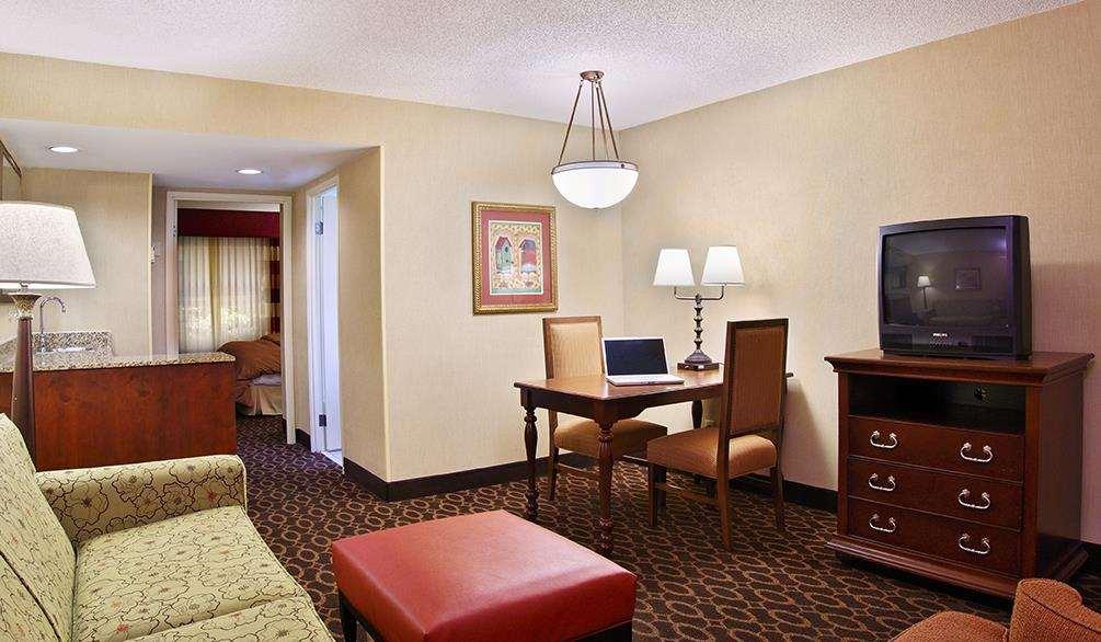 Embassy Suites By Hilton Atlanta Airport College Park Bilik gambar