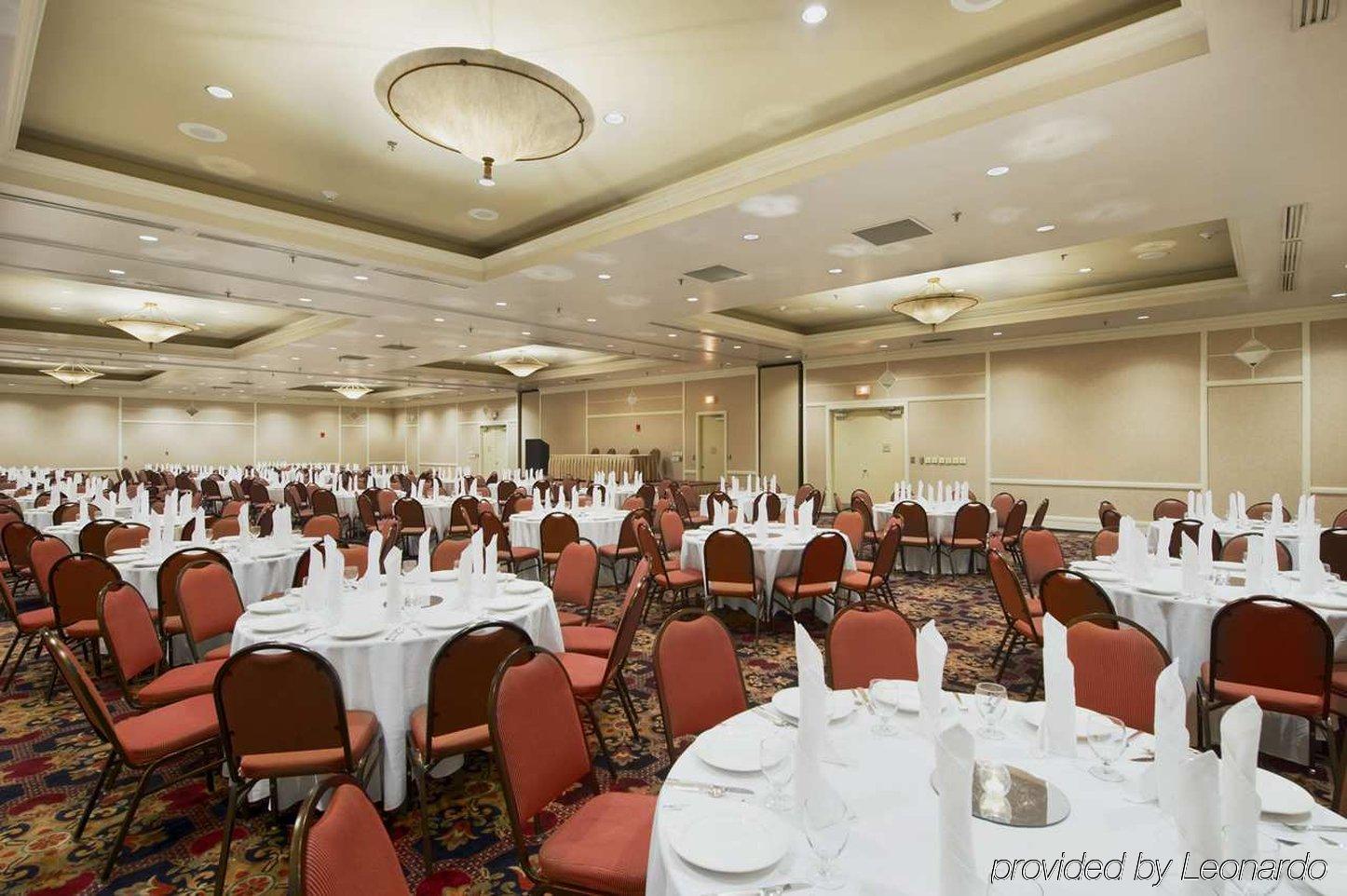 Embassy Suites By Hilton Atlanta Airport College Park Restoran gambar
