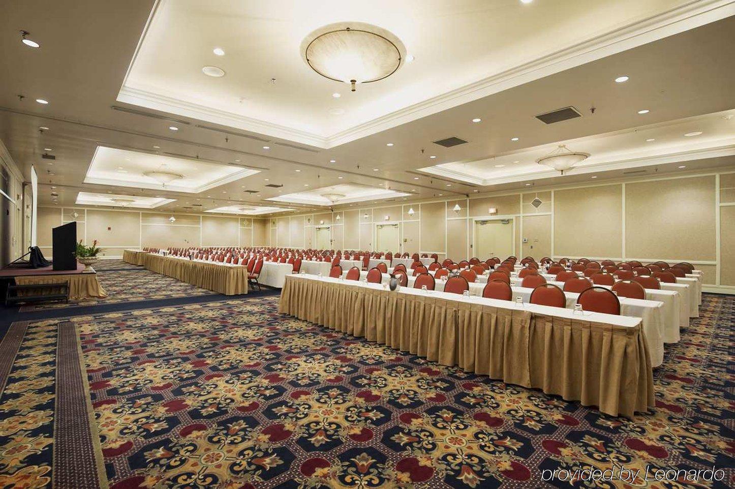 Embassy Suites By Hilton Atlanta Airport College Park Perniagaan gambar